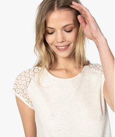 tee-shirt femme a manches dentelle contenant du coton bio beigeA501601_2