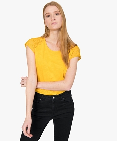 GEMO Tee-shirt femme à manches dentelle contenant du coton bio Jaune