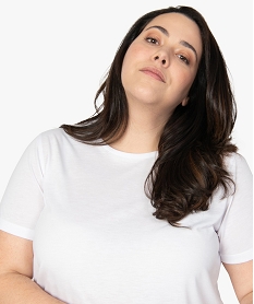 tee-shirt femme grande taille a manches courtes et col rond blancA514801_2