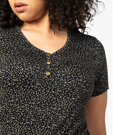 tee-shirt femme a motifs fleuris avec col v boutonne imprimeA515201_2