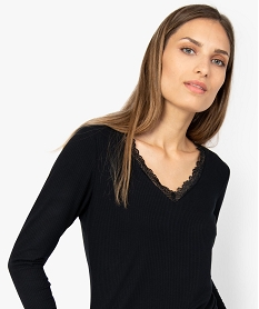 tee-shirt femme en maille cotelee avec col en dentelle noirA517301_2