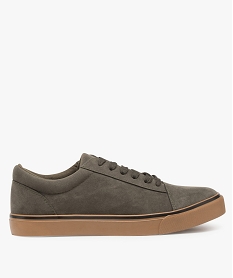 GEMO Tennis homme en suédine unie à lacets et semelle contrastant kaki standard