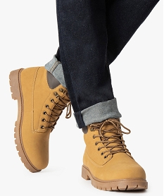 GEMO Boots homme à semelle crantée et lacets - Les Supaires à col contrastant et lacets bicolores marron standard