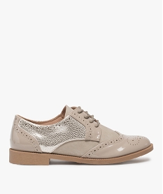 GEMO Derbies femme avec bout fleuri en amande et touches vernies avec détails brillants gris standard