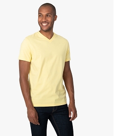GEMO Tee-shirt homme uni à col V en coton bio Jaune