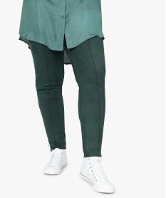 GEMO Pantalon femme en toile extensible au toucher suédine Vert