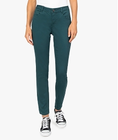 GEMO Pantalon femme coupe slim en toile extensible Vert