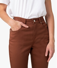pantalon femme coupe regular en stretch brunA995301_2