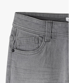 jean garcon coupe slim avec plis sur les hanches grisB149001_2
