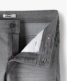 jean garcon coupe slim avec plis sur les hanches grisB149001_3