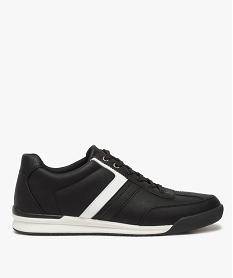 GEMO Tennis homme avec surpiqûres et détails contrastants aspect finement grainé noir vif