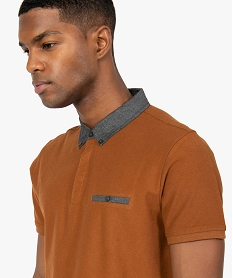 GEMO Polo homme avec col chemise contrastant Brun