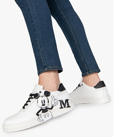 GEMO Tennis femme à lacets imprimées Mickey blanc standard