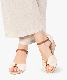 GEMO Sandales femme à talon compensé dessus drapée en tissu beige standard