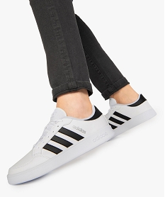 GEMO Baskets femme bicolores à lacets – Adidas Breaknet blanc standard