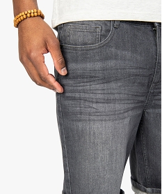 bermuda homme en jean stretch effet delave grisB478101_2