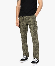 GEMO Pantalon homme multi-poches à motif camouflage Vert