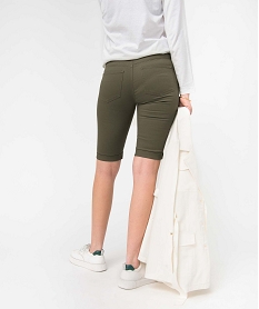 bermuda femme en coton extensible vert shortsB504701_3