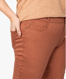 pantalon femme grande taille coupe slim en toile extensible brun pantalons et jeansB515301_2