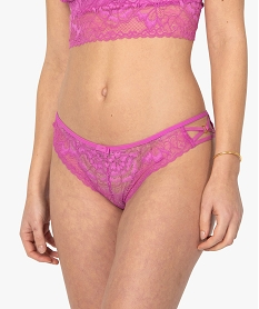 GEMO Tanga femme en dentelle avec jeu de liens Rose