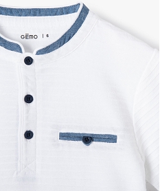 tee-shirt garcon a col mao en maille texturee effet raye blanc tee-shirtsB667701_2