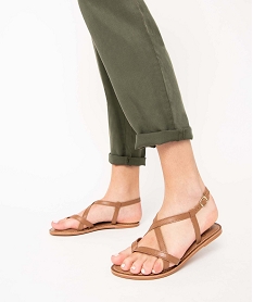 GEMO Nu-pieds femme en cuir fines brides spéciales pied large marron standard