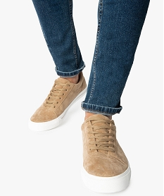 GEMO Baskets homme unies en suédine fermeture lacets beige standard