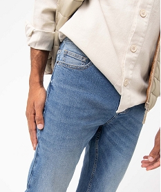 jean homme coupe slim delave plisse sur les cuisses gris jeans slimB954601_2