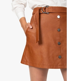 jupe femme en synthetique imitation cuir avec ceinture orangeF560401_2