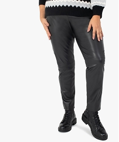 pantalon femme grande taille coupe slim imitation cuir noirF578501_1