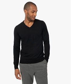 pull homme a col v 100 laine merinos noirF596001_1