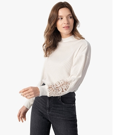 GEMO Tee-shirt femme court en maille côtelée avec manches brodées Beige