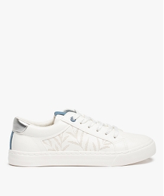 GEMO Tennis femme à lacets brillants avec décor végétal perforé blanc standard