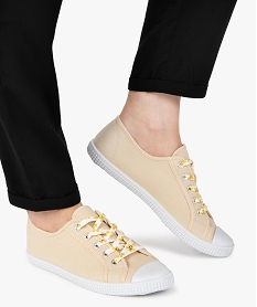 GEMO Baskets femme en toile unie avec lacets fleuris beige standard