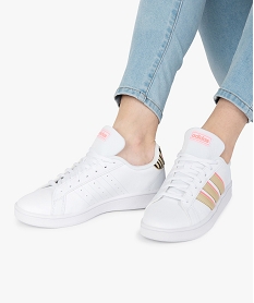 GEMO Baskets femme à détails colorés fluo – Adidas Grand Court blanc standard