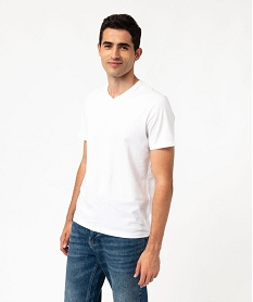 tee-shirt a manches courtes et col v homme blancF851401_1