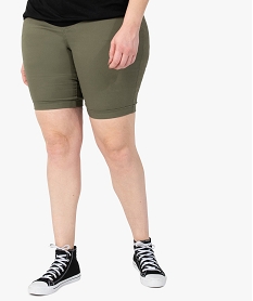 bermuda femme grande taille en toile extensible coupe ajustee vert pantacourts et shortsF858701_2