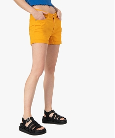 short femme facon denim avec revers cousus jaune shortsF860401_1