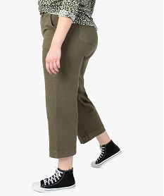 pantacourt femme grande taille avec poches plaquees sur lavant vert pantalons et jeansF872101_1
