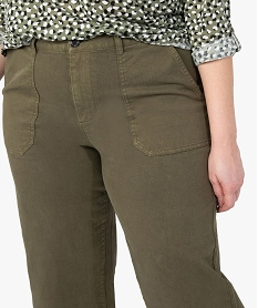 pantacourt femme grande taille avec poches plaquees sur lavant vert pantalons et jeansF872101_2