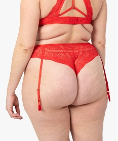 tanga femme grande taille en dentelle avec porte-jarretelles amovibles rougeG075801_2