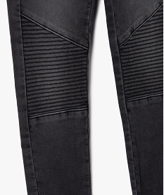 jean garcon coupe skinny avec empiecement aux genoux noirG093001_2