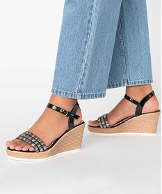 GEMO Sandales femme compensées à brides vernies et brodées noir standard