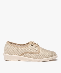 TEE-SHIRT NOIR CHAUSSURE PLAT BEIGE