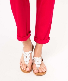 GEMO Sandales femme à talon plat et brides entre-doigts tressées en cuir blanc standard