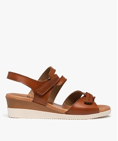 GEMO Sandales femme compensées à brides scratch en cuir marron standard