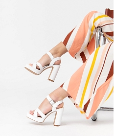 GEMO Sandales femme à talon carré extra haut et brides unies blanc standard