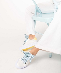 GEMO Baskets femme en toile métallisée et lacets foulard jaune standard