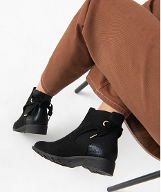 GEMO Boots femme à talon plat dessus en suédine et nœud décoratif noir standard