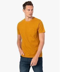 GEMO Tee-shirt homme à manches courtes uni à imprimé relief Jaune